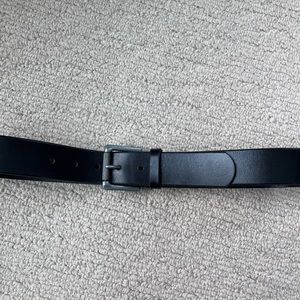 Black leather Banana Republic belt. 36”